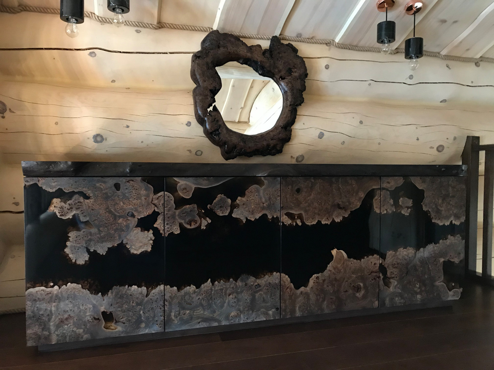 Комод из массива.