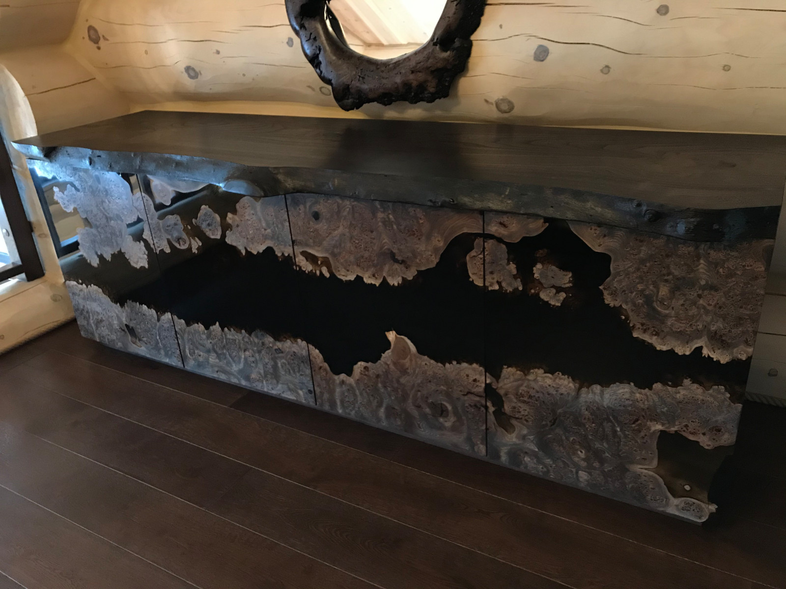 Комод из массива.