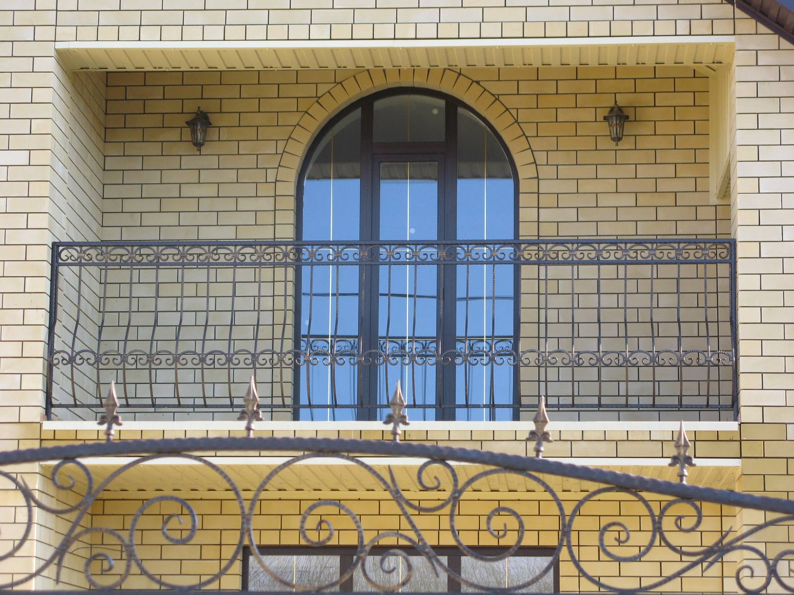 Кованые балконы