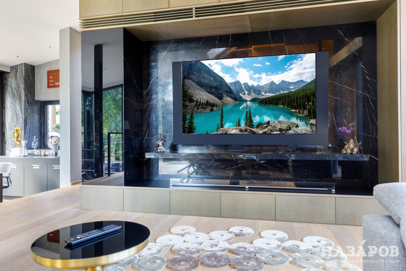 Мощный дизайнерский кинотеатр в интерьере