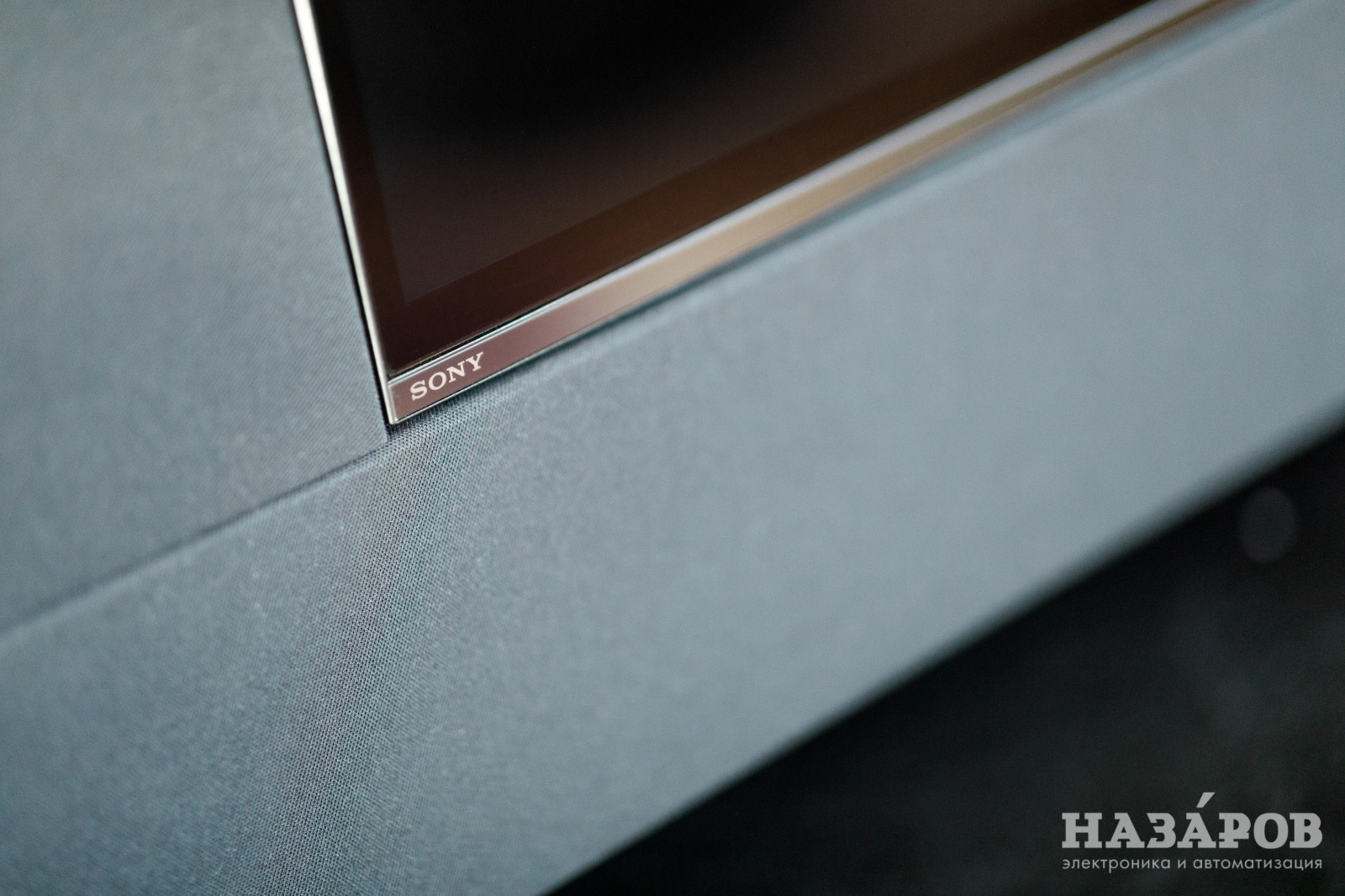 Мощный дизайнерский кинотеатр в интерьере