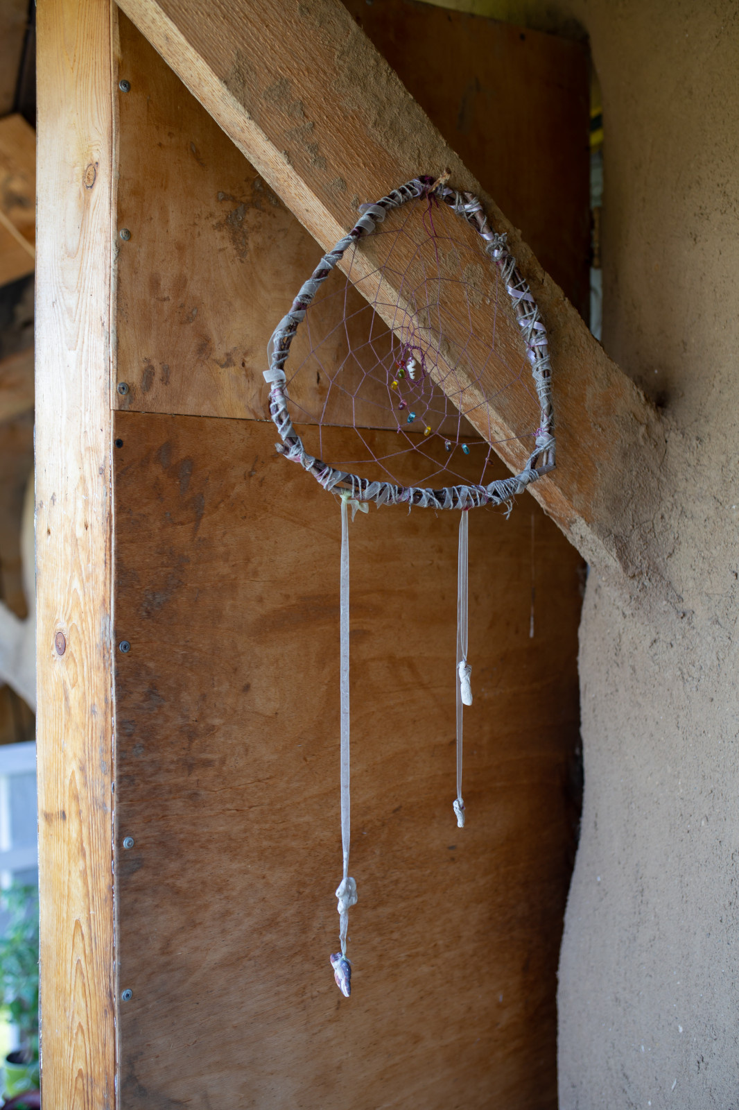 В гостях: Соломенный дом с русской печью