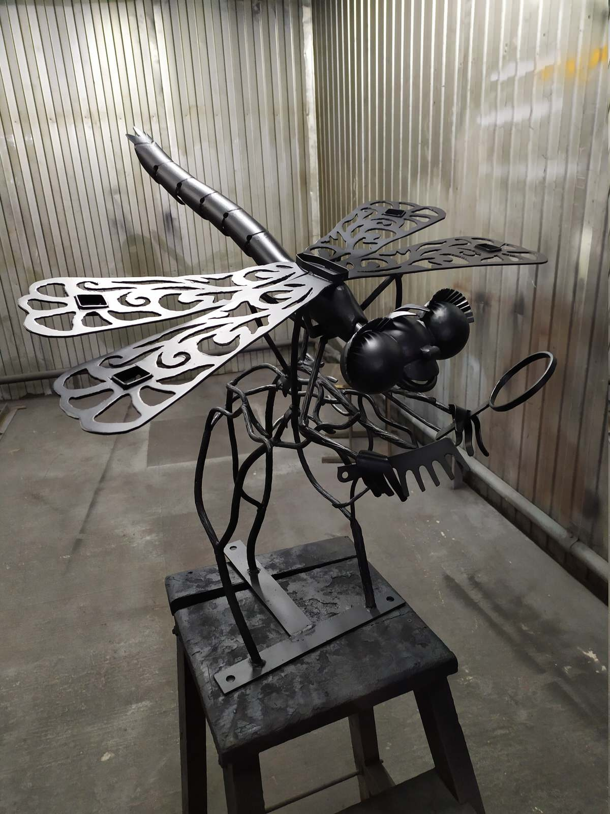 кованые стрекозы