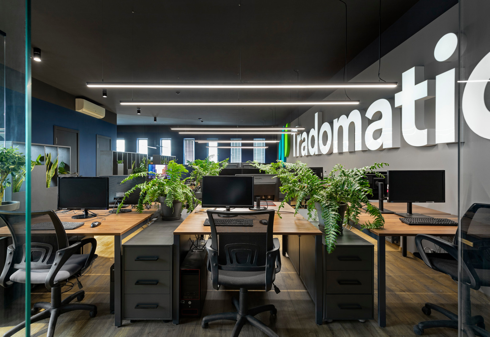 Tradomatic office space