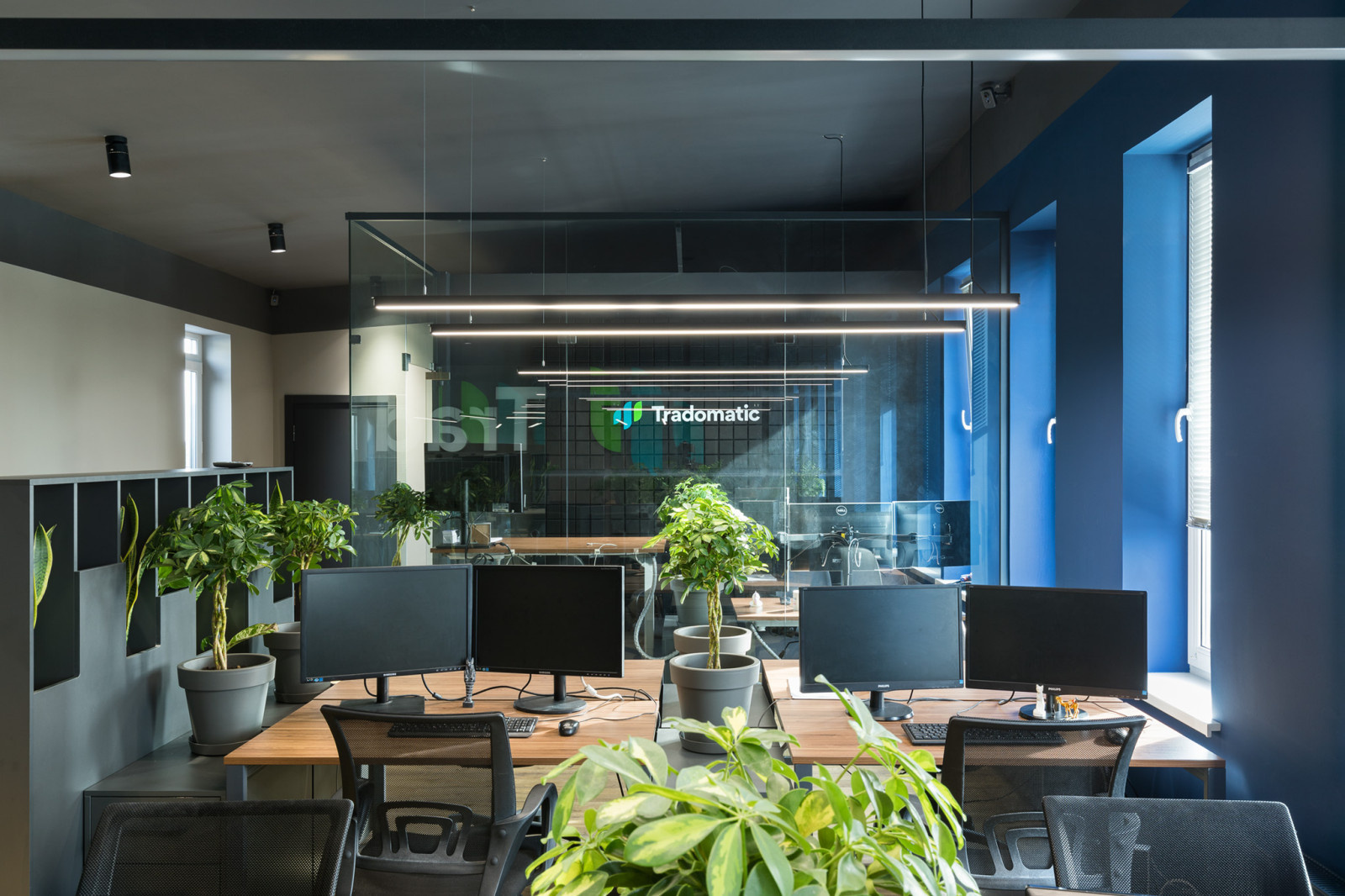 Tradomatic office space