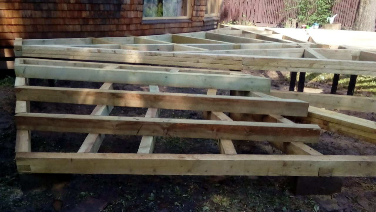 Необычная веранда (и терраса) к Необычному Дому (проект "Фазенда-лайф")