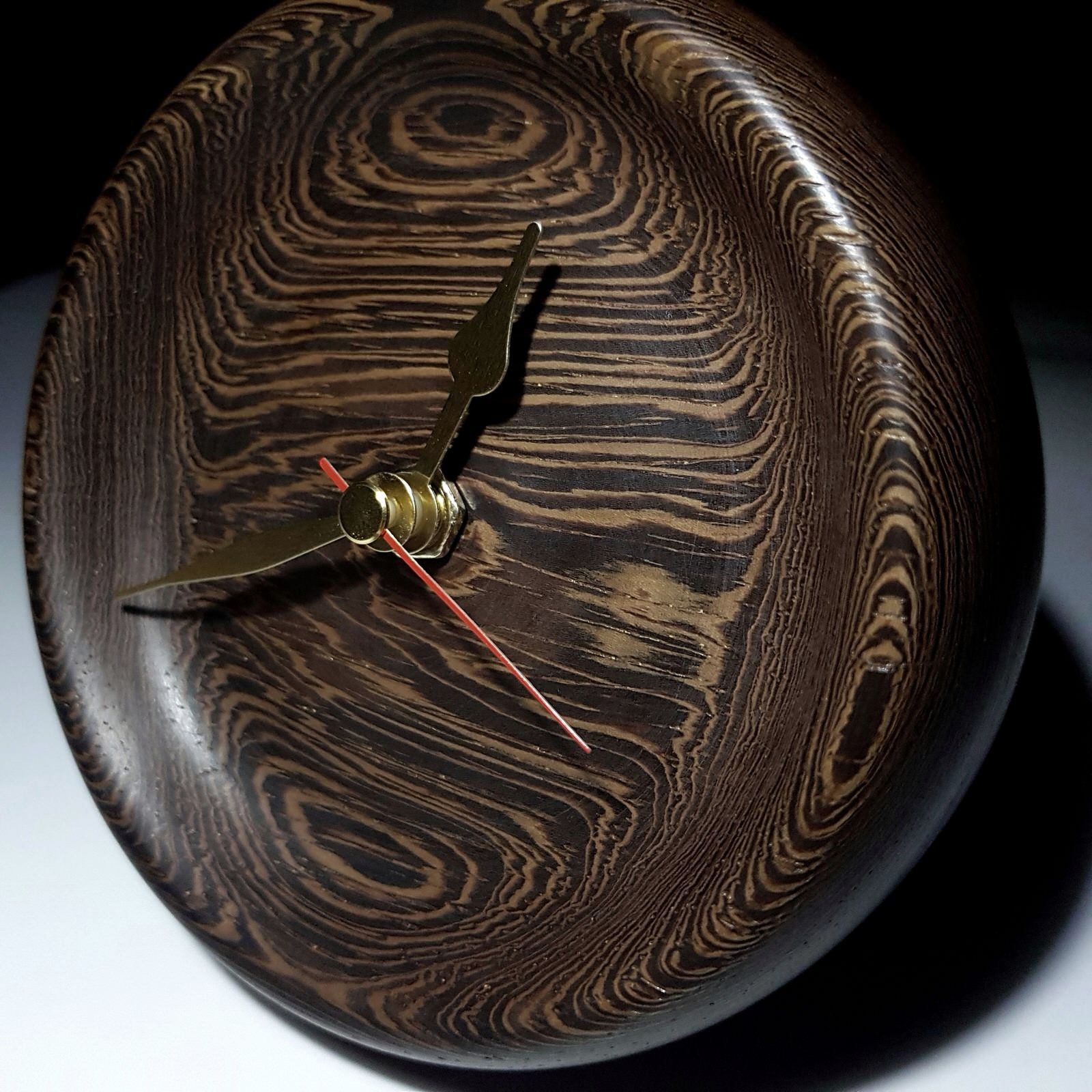 ЧАСЫ стильные! ручная работа, ценные породы дерева!