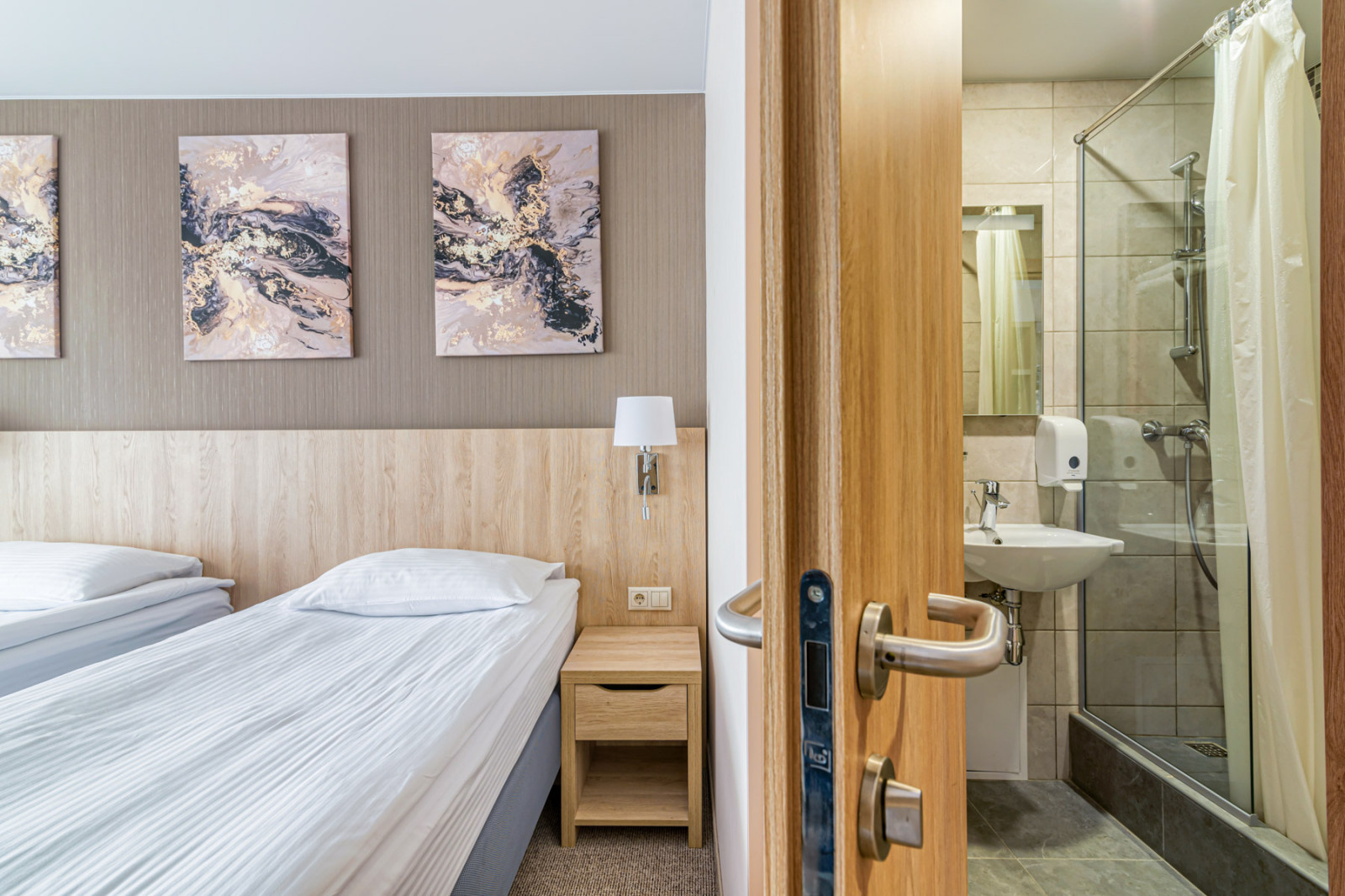 Обновленные интерьеры отеля АМАКС