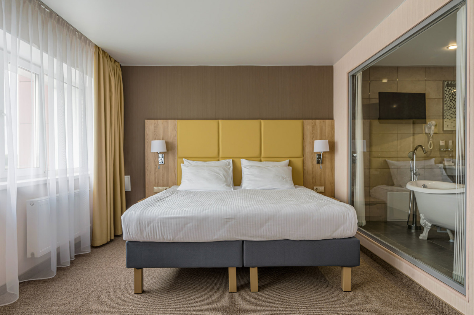 Обновленные интерьеры отеля АМАКС