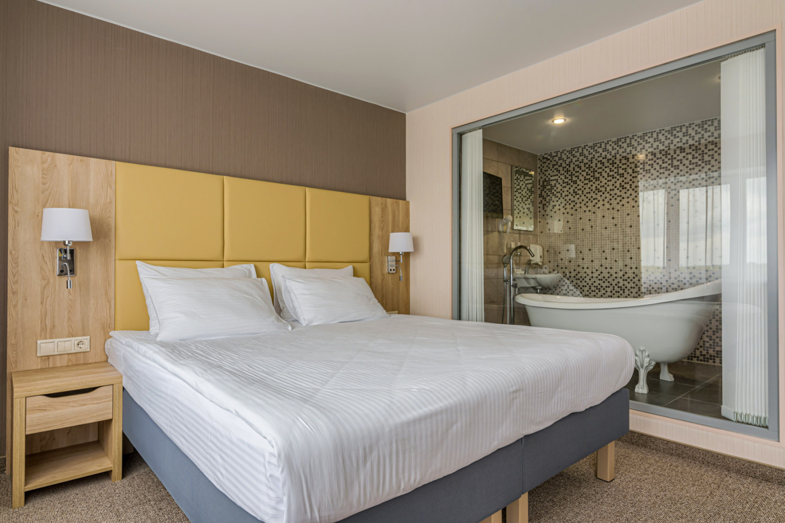 Обновленные интерьеры отеля АМАКС