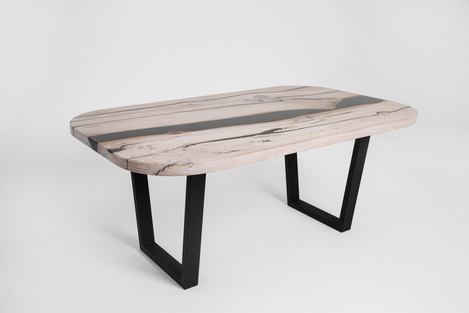 Столы из массива