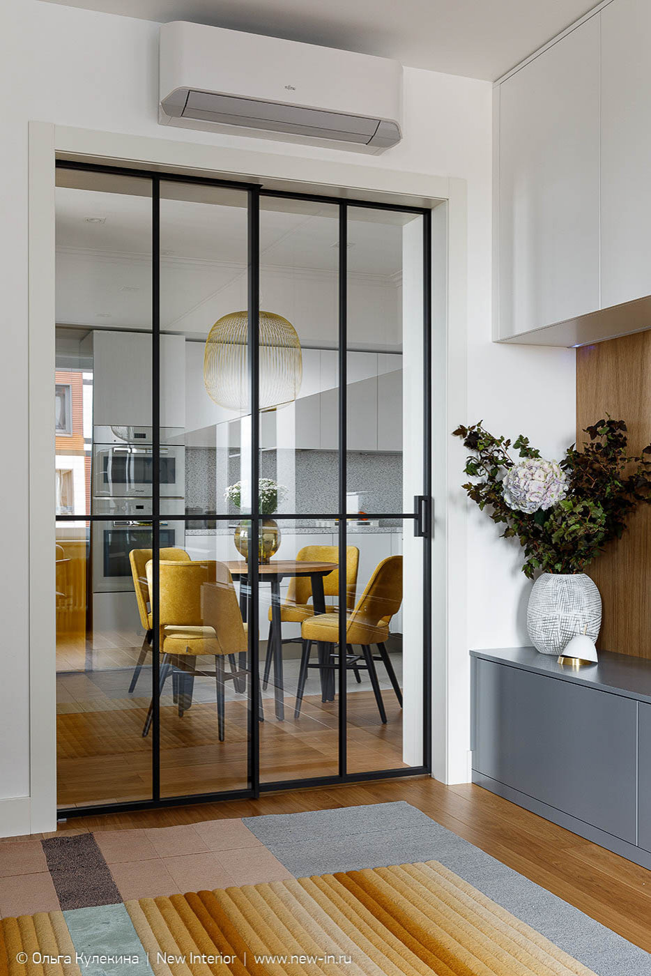 Квартира в стиле mid-century modern в ЖК Европа сити - 68 м²