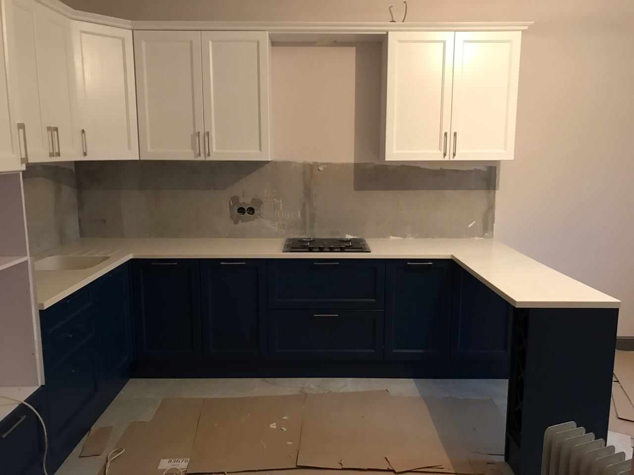 Столешницы из искусственного камня п- образной формы