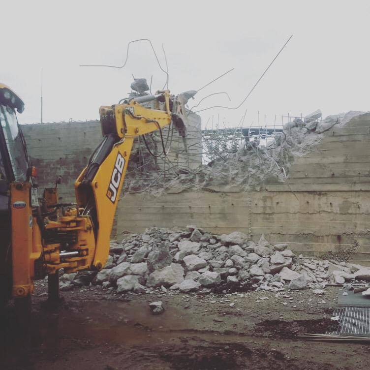 Гидромолот