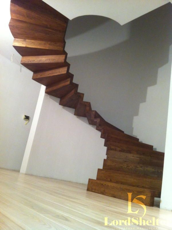 Обшивка металлической лестницы деревом