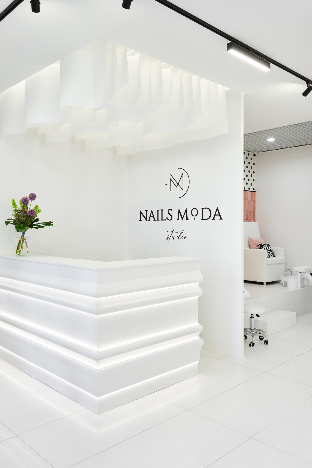 Студия маникюра "Nail's moda"