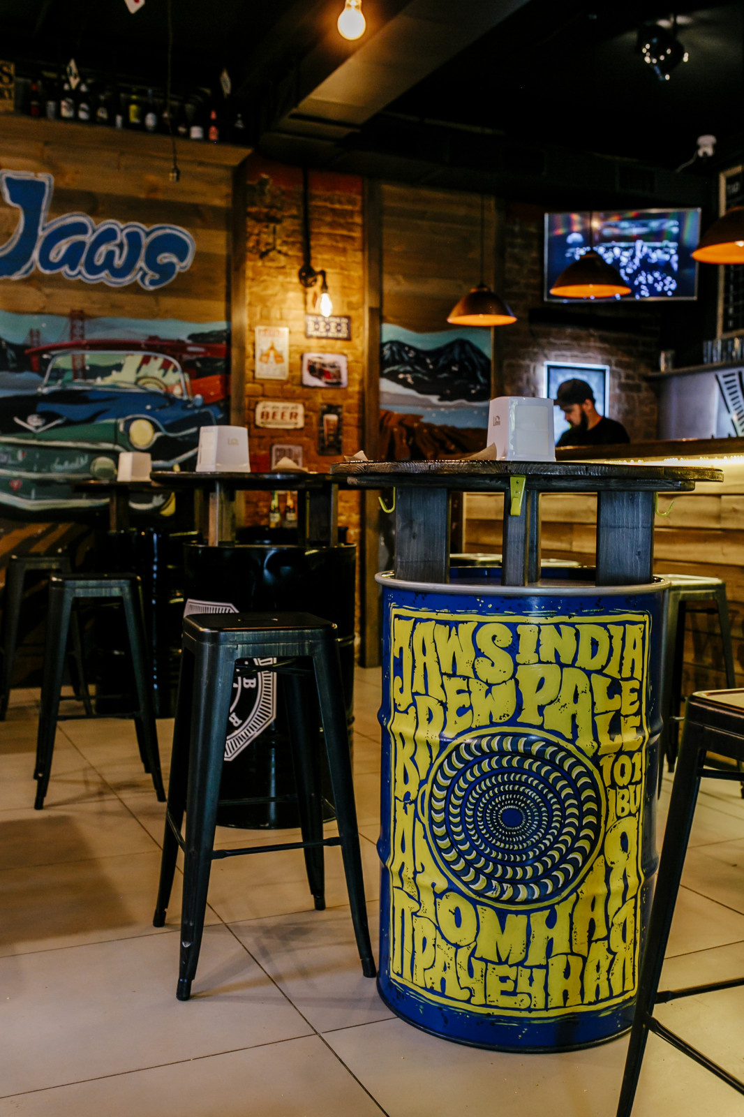 бар JAWS