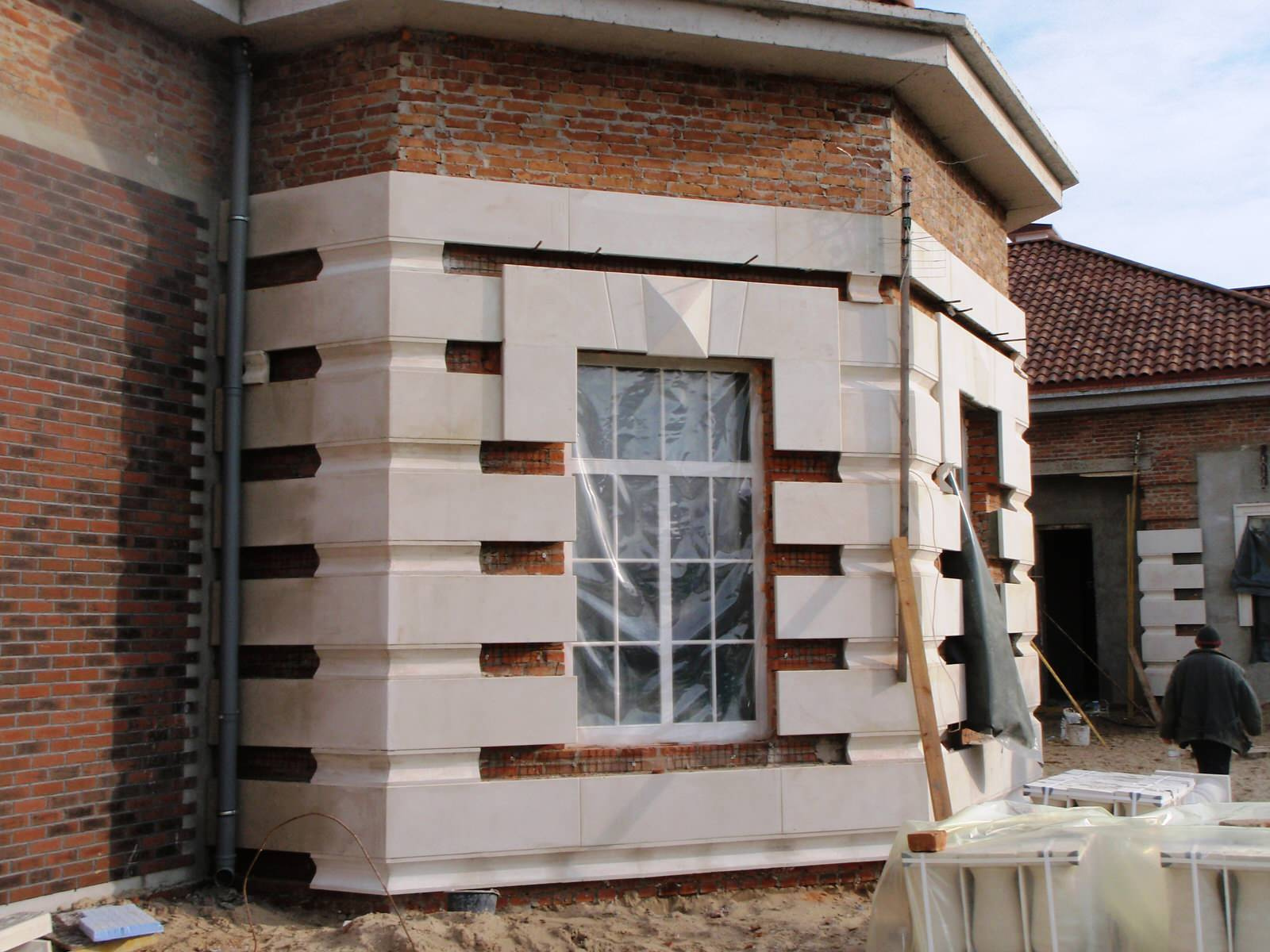 Фасады из инкерманского камня