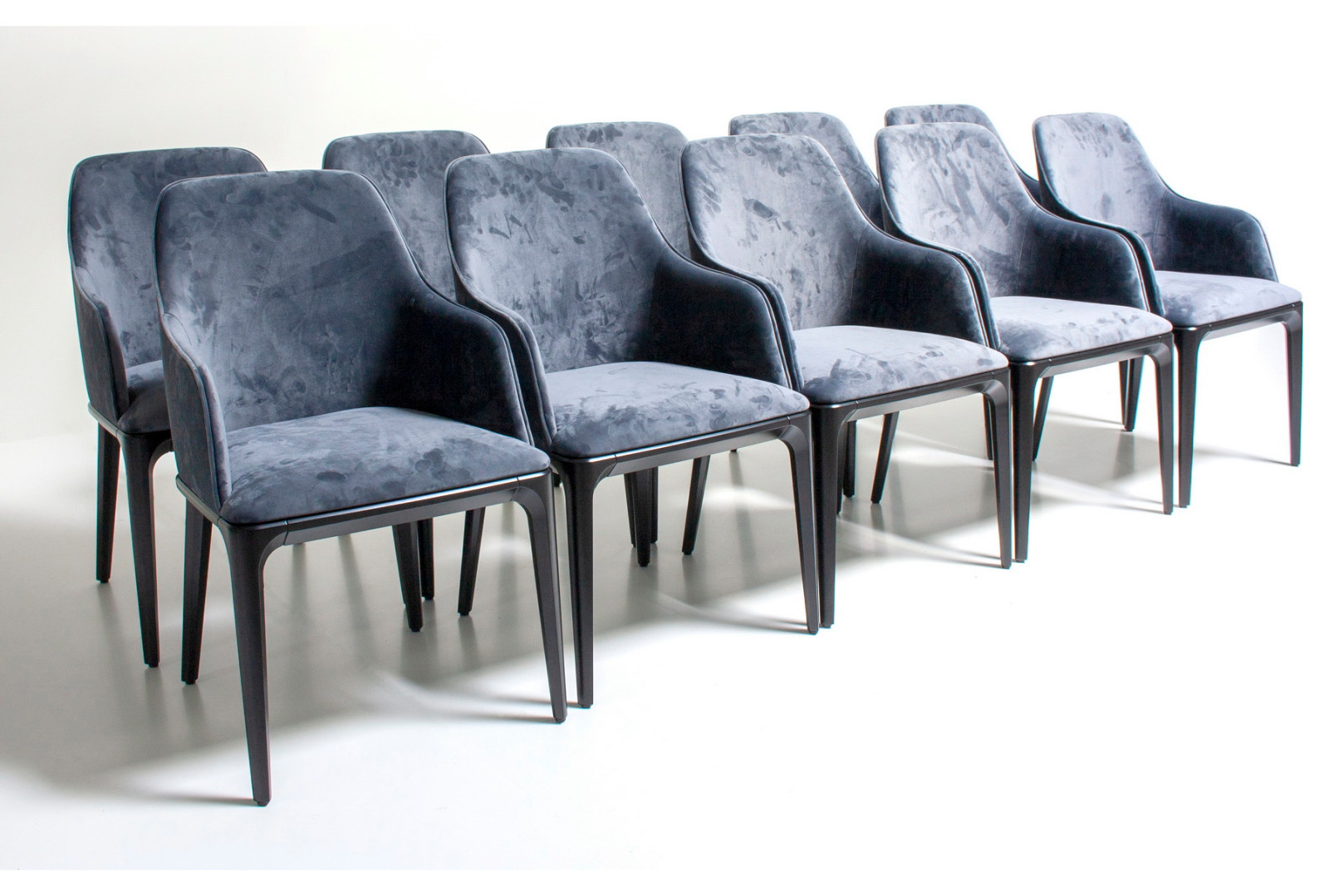 Стул с подлокотниками Плэй