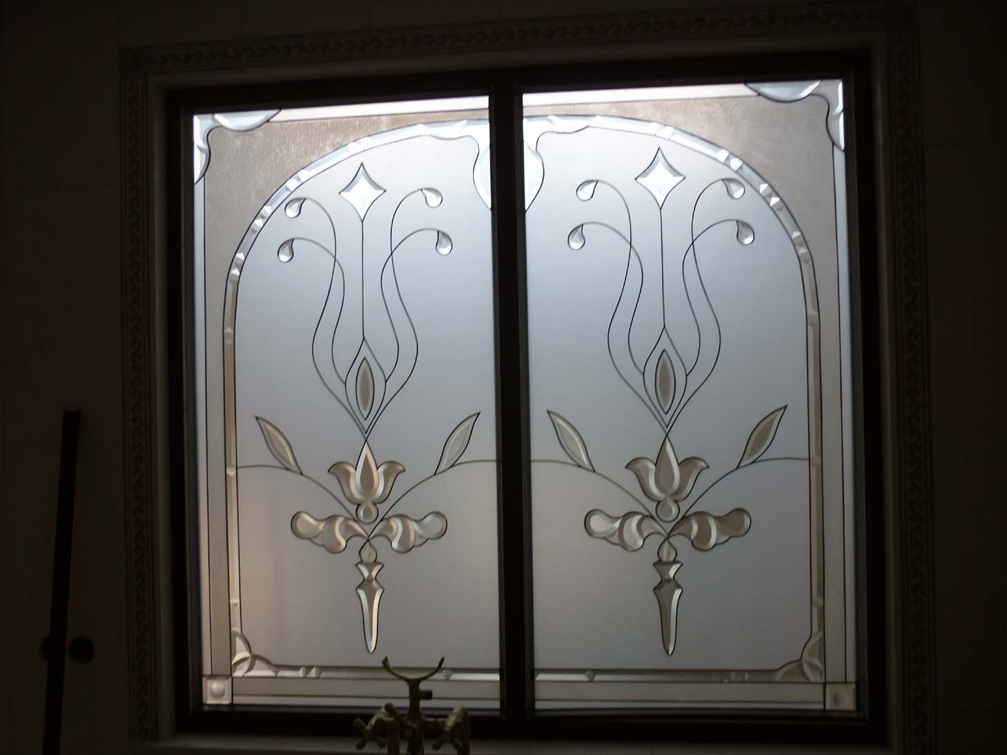 ВИТРАЖ НА ОКНО