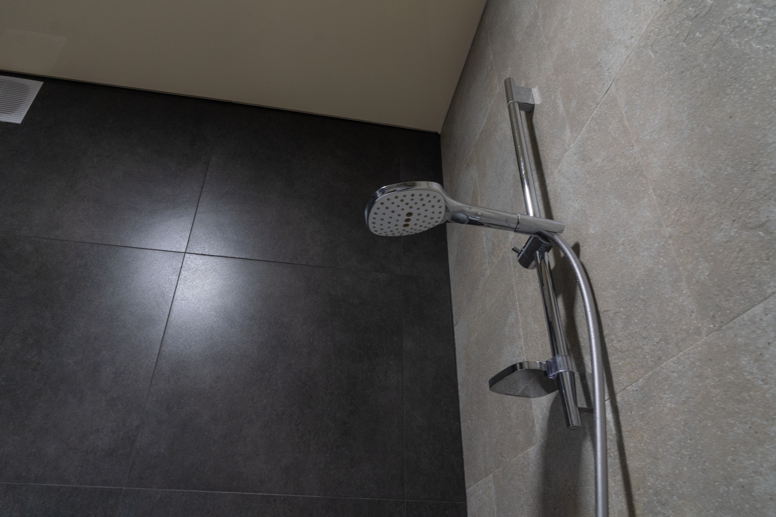 Кубанская Набережная 37