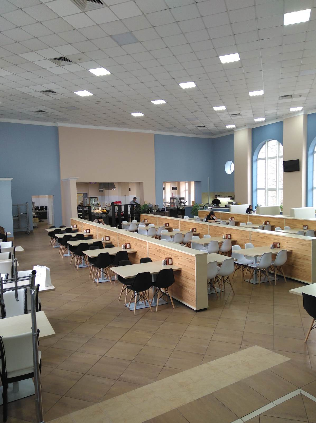 Обложка проекта: Столовая в бизнес-центре