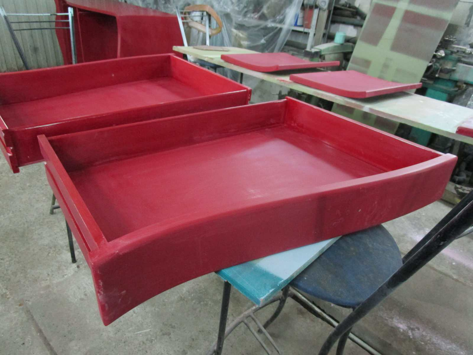 черный лаковый комод