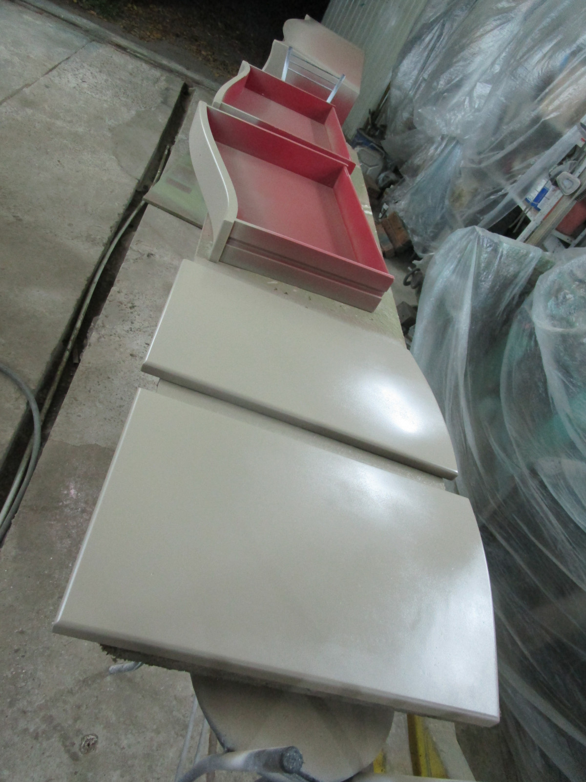 черный лаковый комод