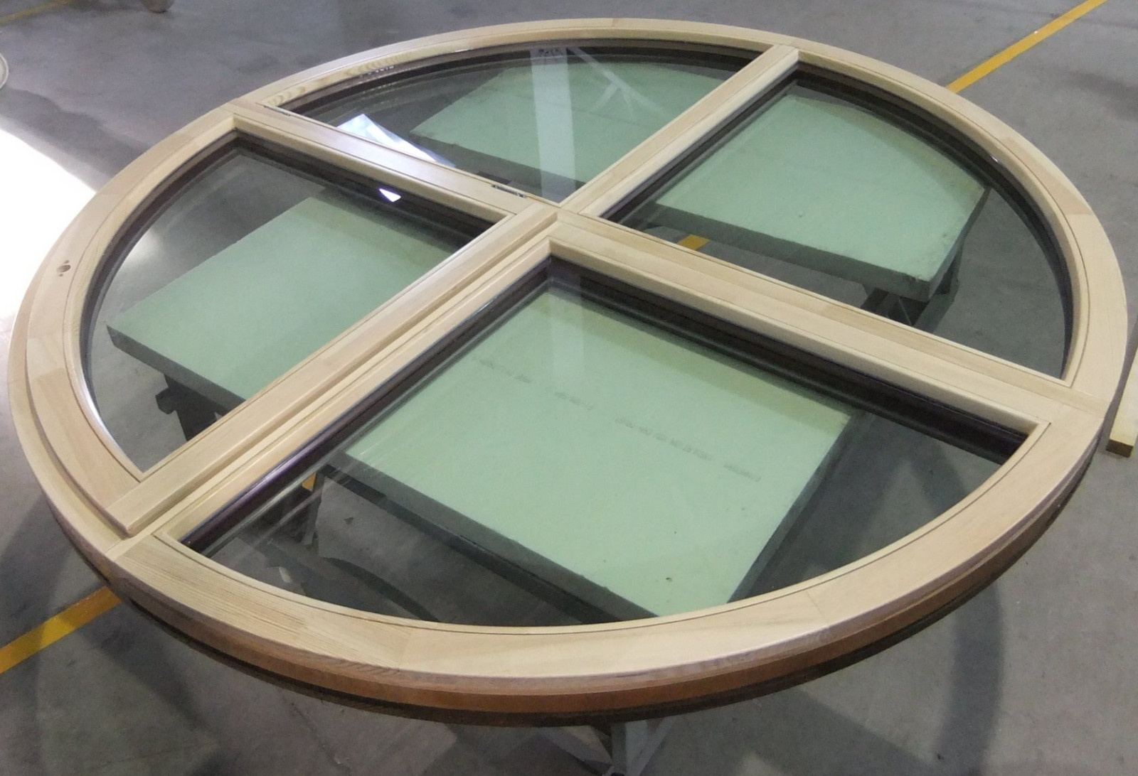 Круглые окна