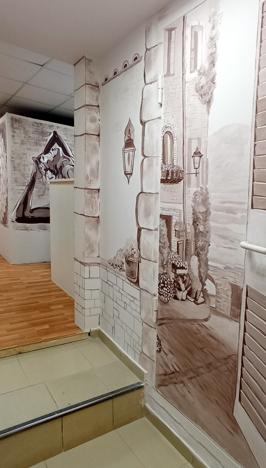 Роспись в интерьере "Центр массажа Браво"