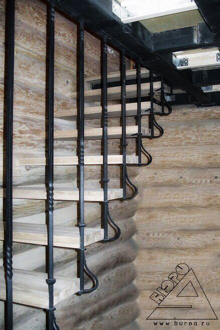 Обложка проекта: Лестница с кованым ограждением