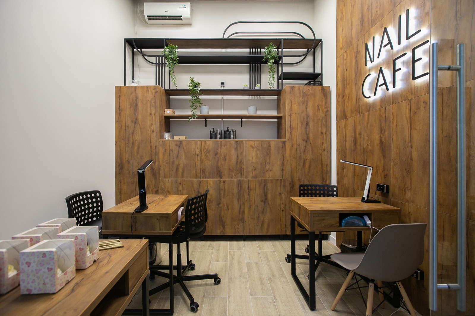 Студия маникюра NailCafe