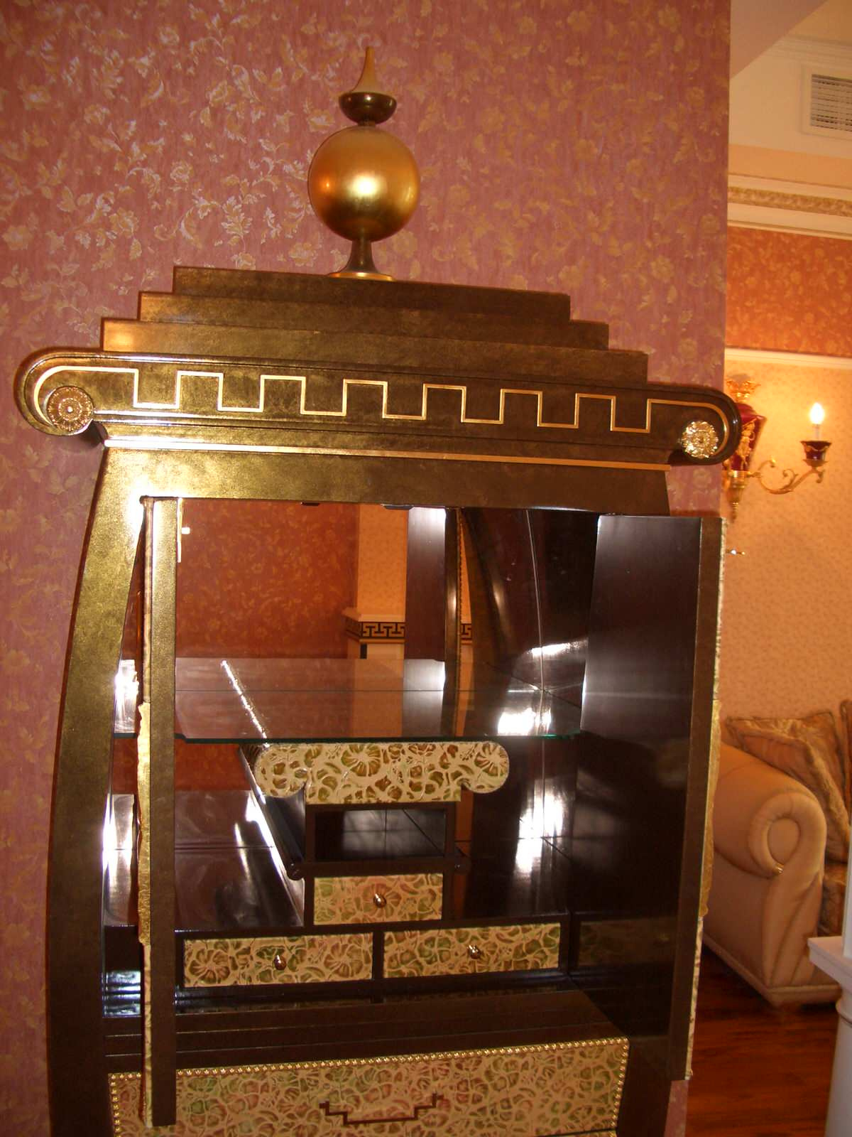 Шкаф шкатулка