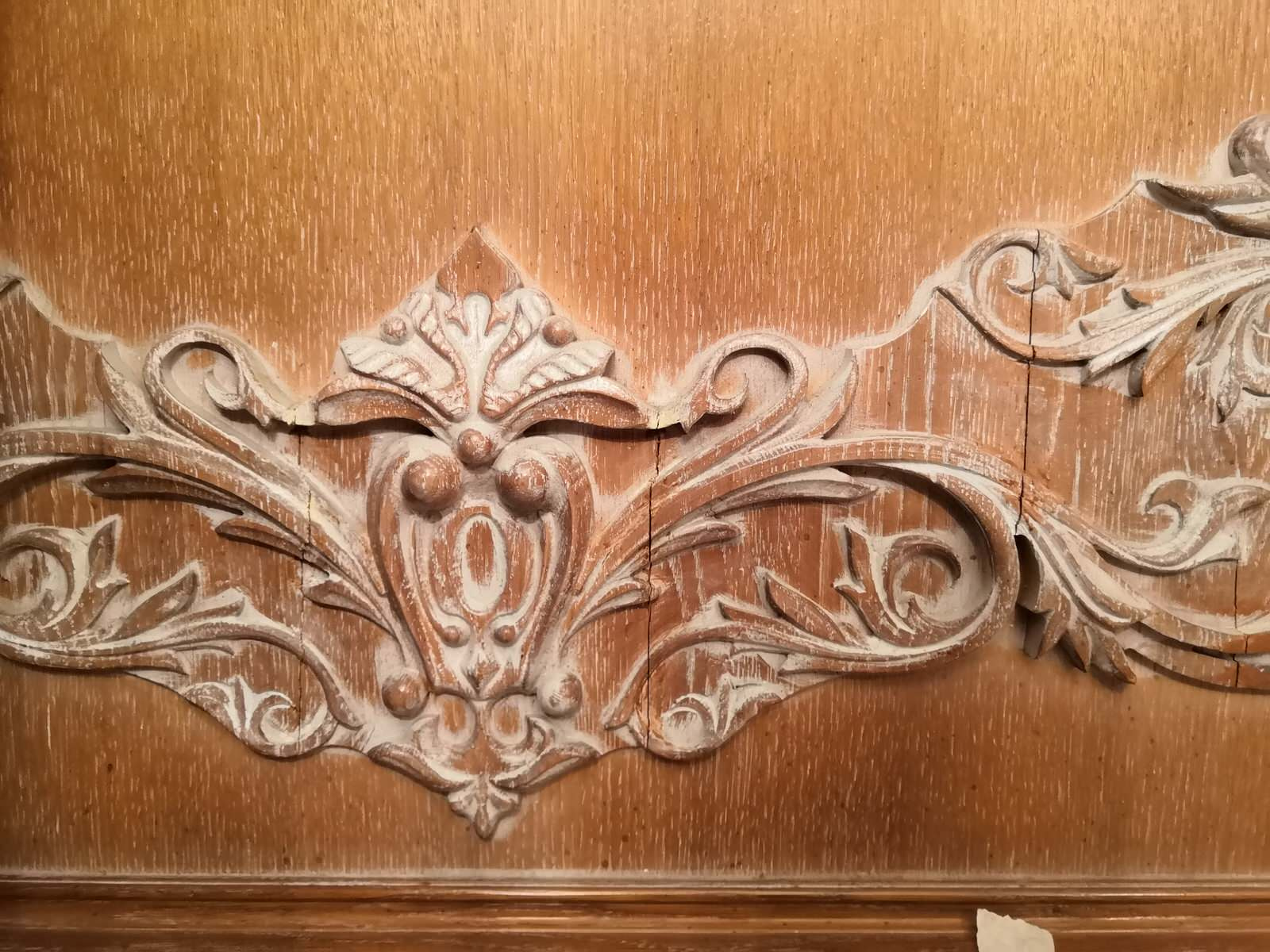 Реставрация предметов интерьера