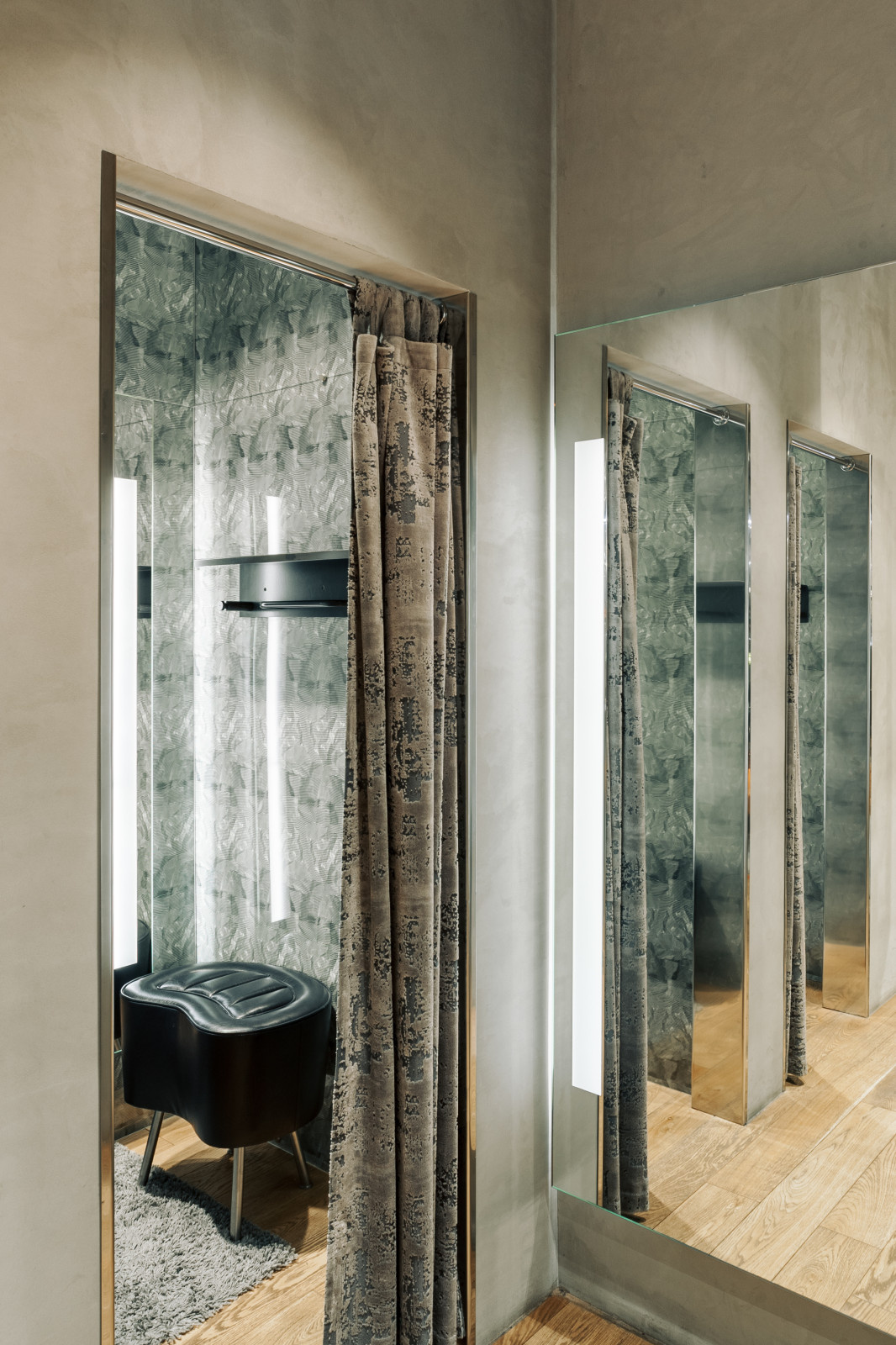 •COSMO STORE•  Монобренд DIESEL в МГЦ "Красная Площадь"