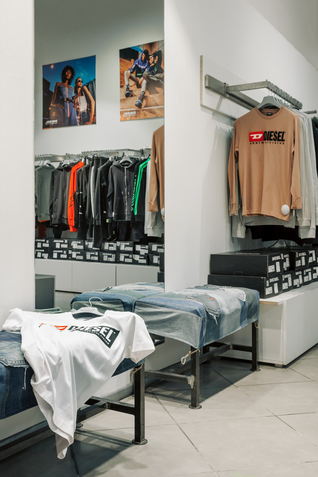 Магазин-дисконт COSMO STORE (ТРЦ "Меридиан")