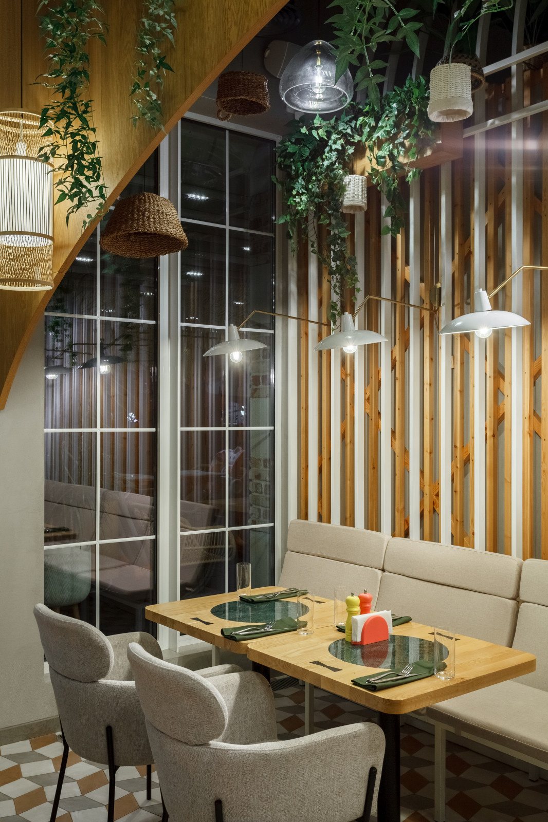 Ресторан "Птичка-Невеличка"