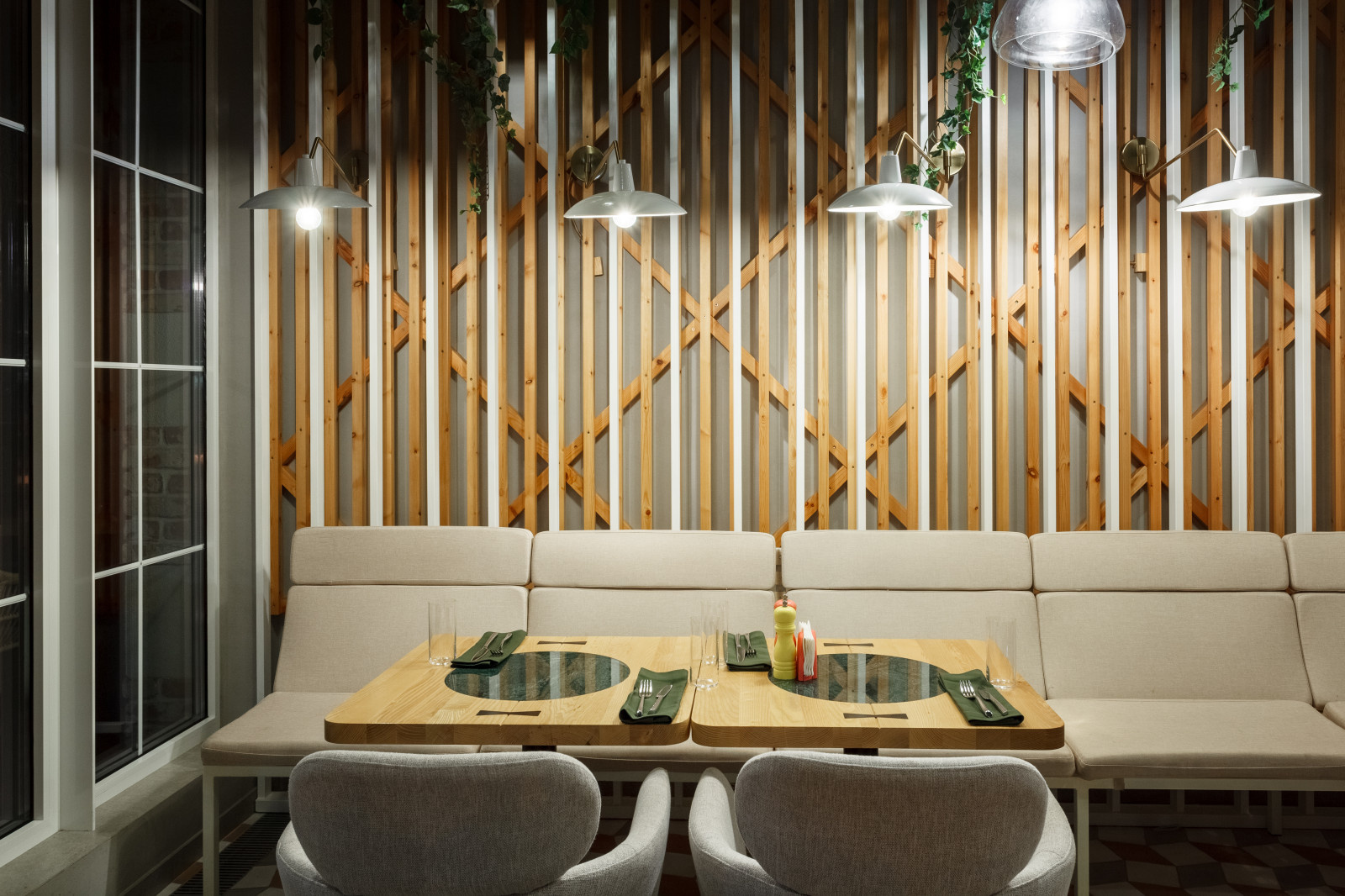 Ресторан "Птичка-Невеличка"