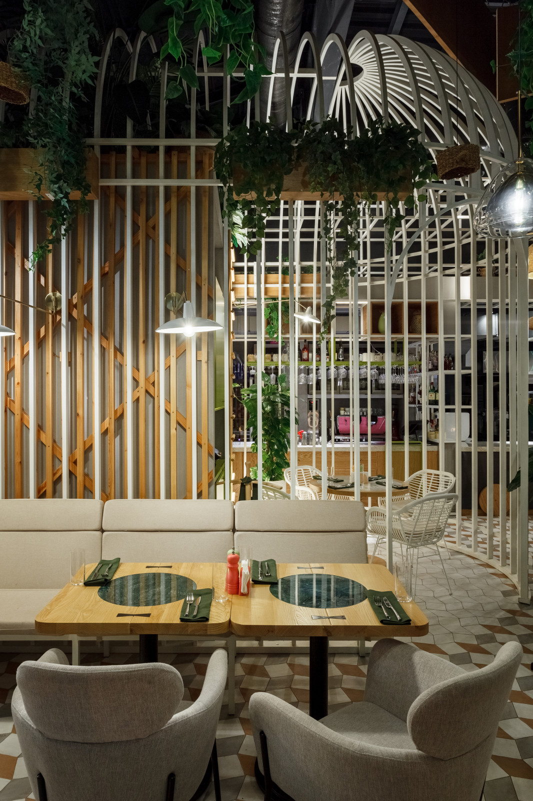 Ресторан "Птичка-Невеличка"