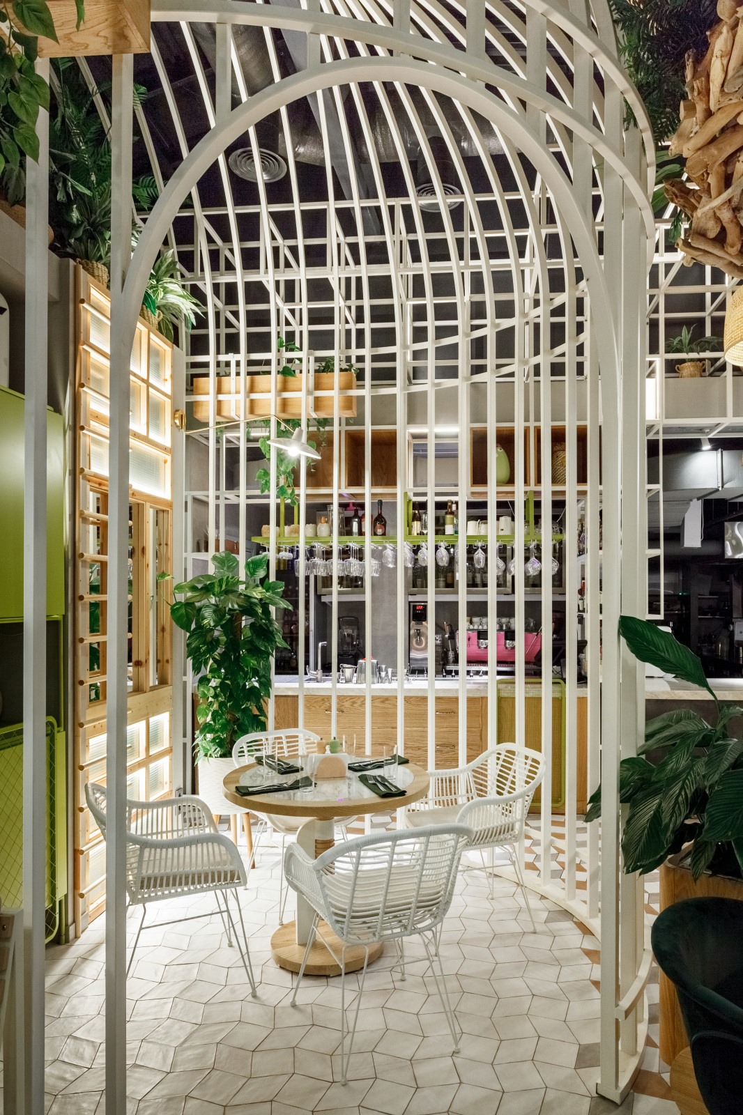 Ресторан "Птичка-Невеличка"