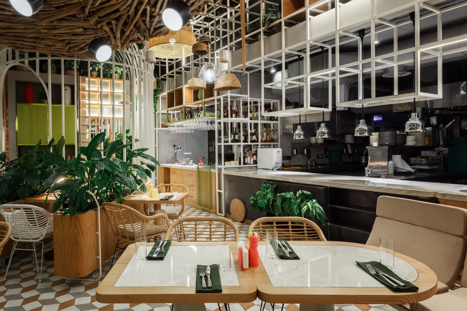 Ресторан "Птичка-Невеличка"