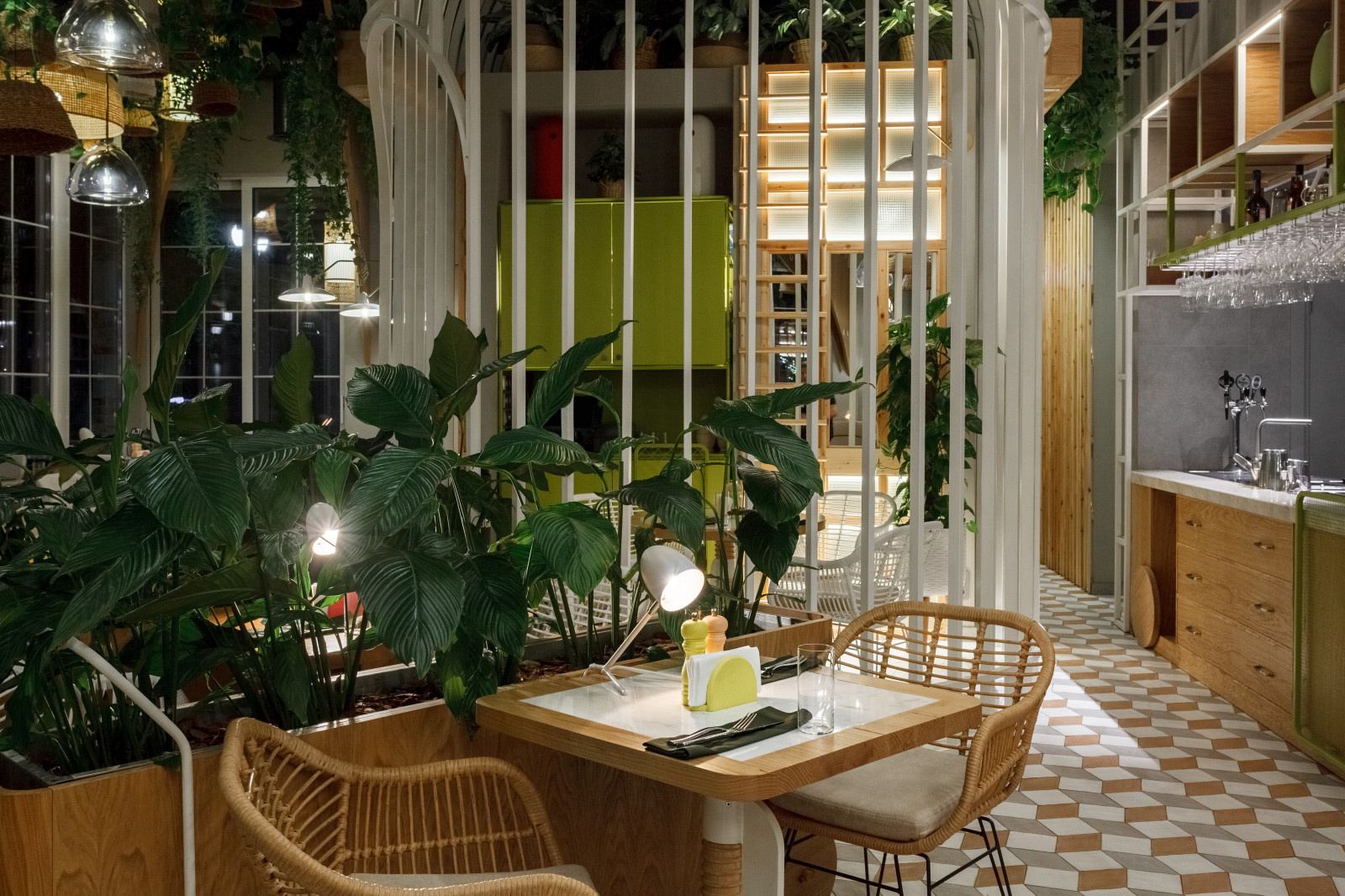 Ресторан "Птичка-Невеличка"