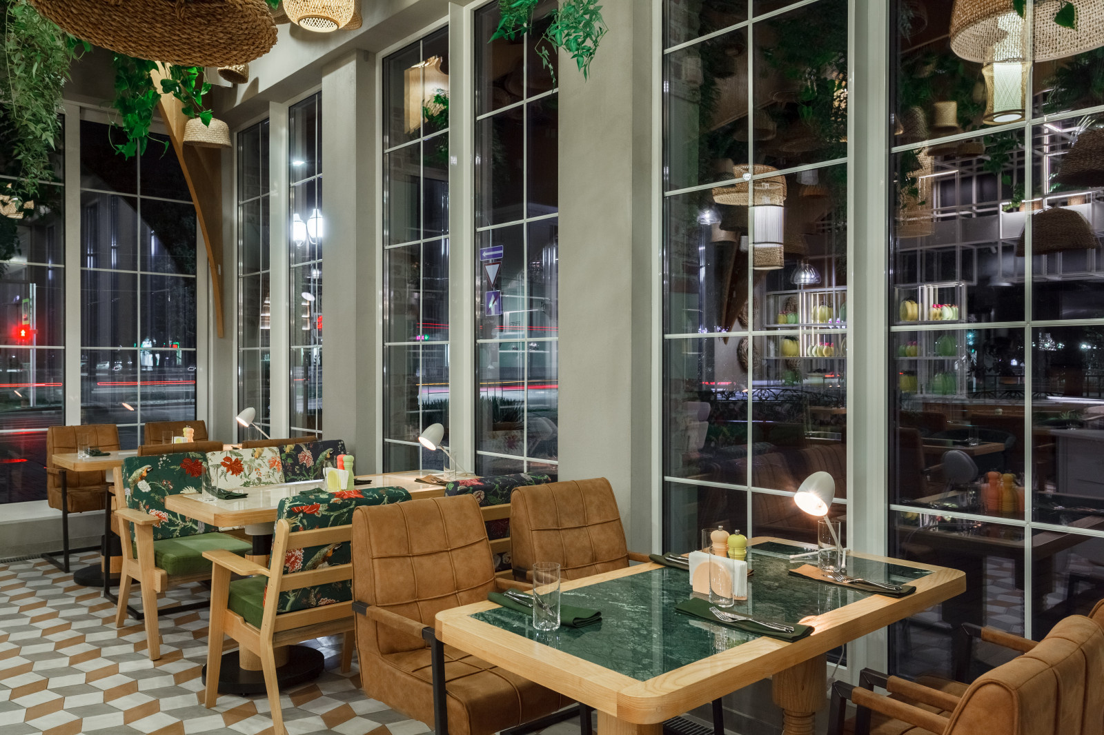 Ресторан "Птичка-Невеличка"