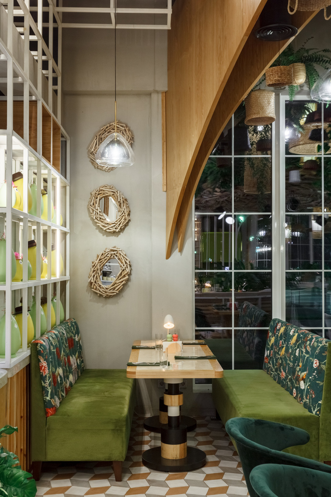 Ресторан "Птичка-Невеличка"