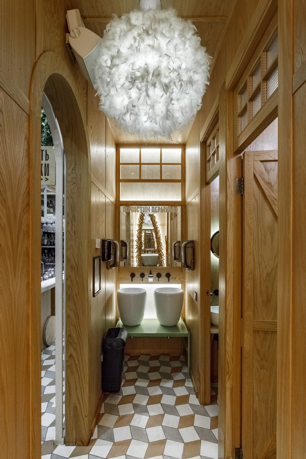 Ресторан "Птичка-Невеличка" WC