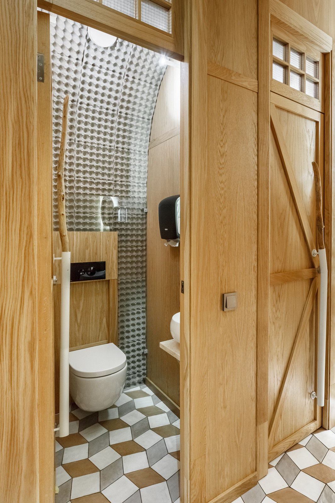 Ресторан "Птичка-Невеличка" WC