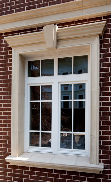 Комбинированная отделка загородного дома