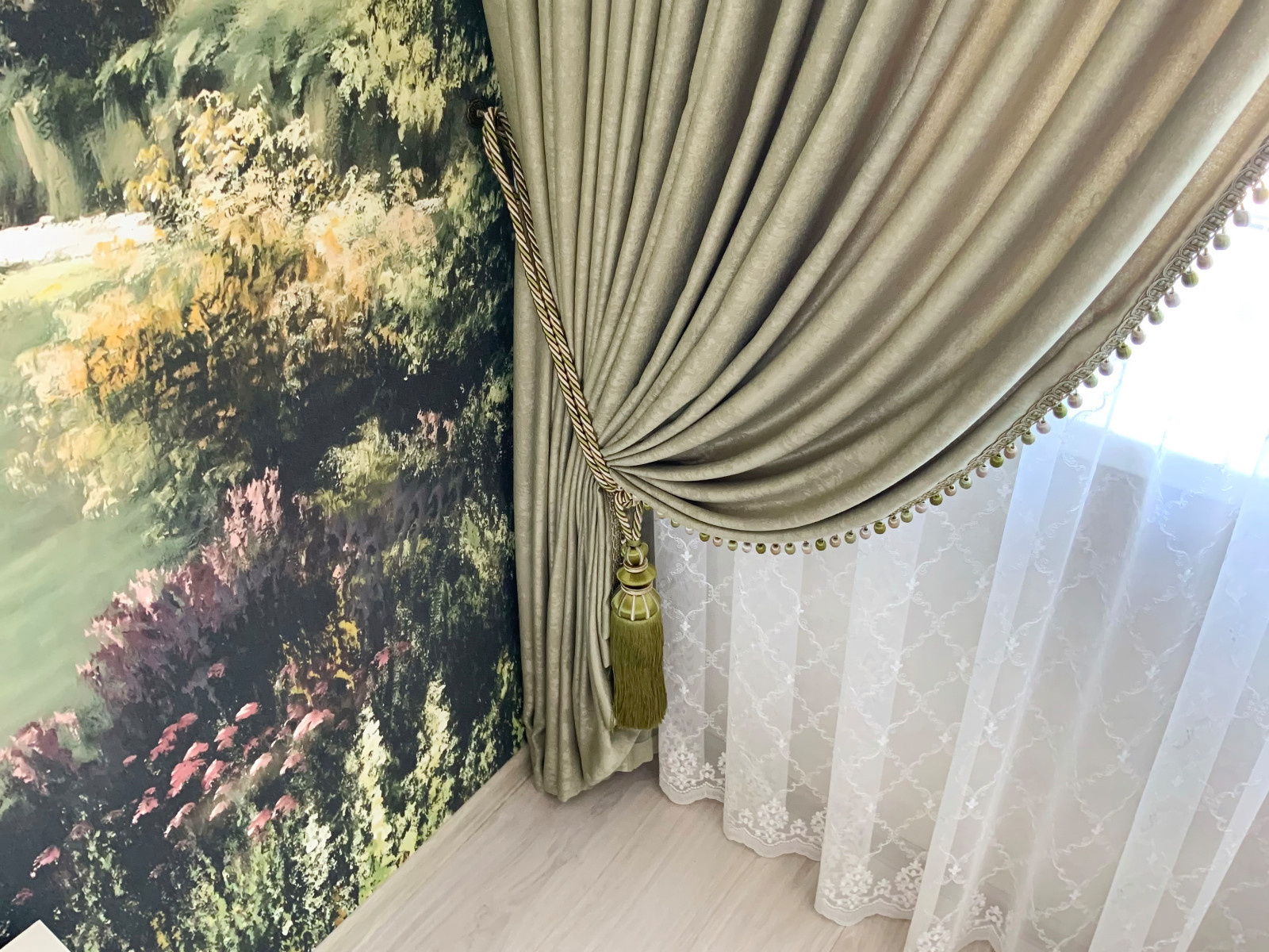 Шторы в спальную комнату квартиры - дизайн, пошив. монтаж.