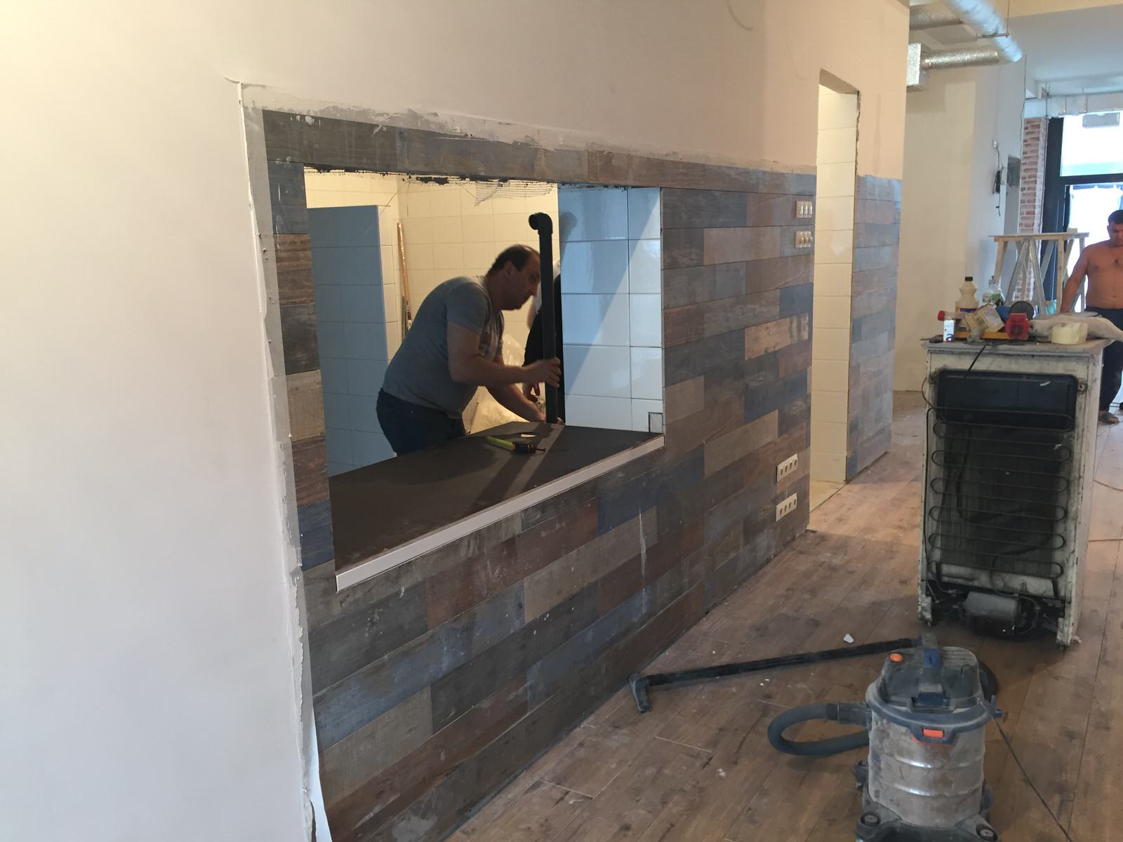 Аквариум для продажи рыбы в ресторане