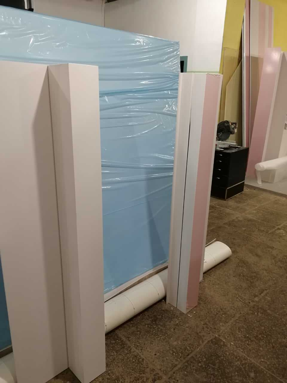 Водопад по стеклу